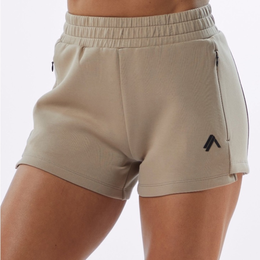 ELMTS ATHLETIC SHORTS 3.5” - TAN MEDIUM
